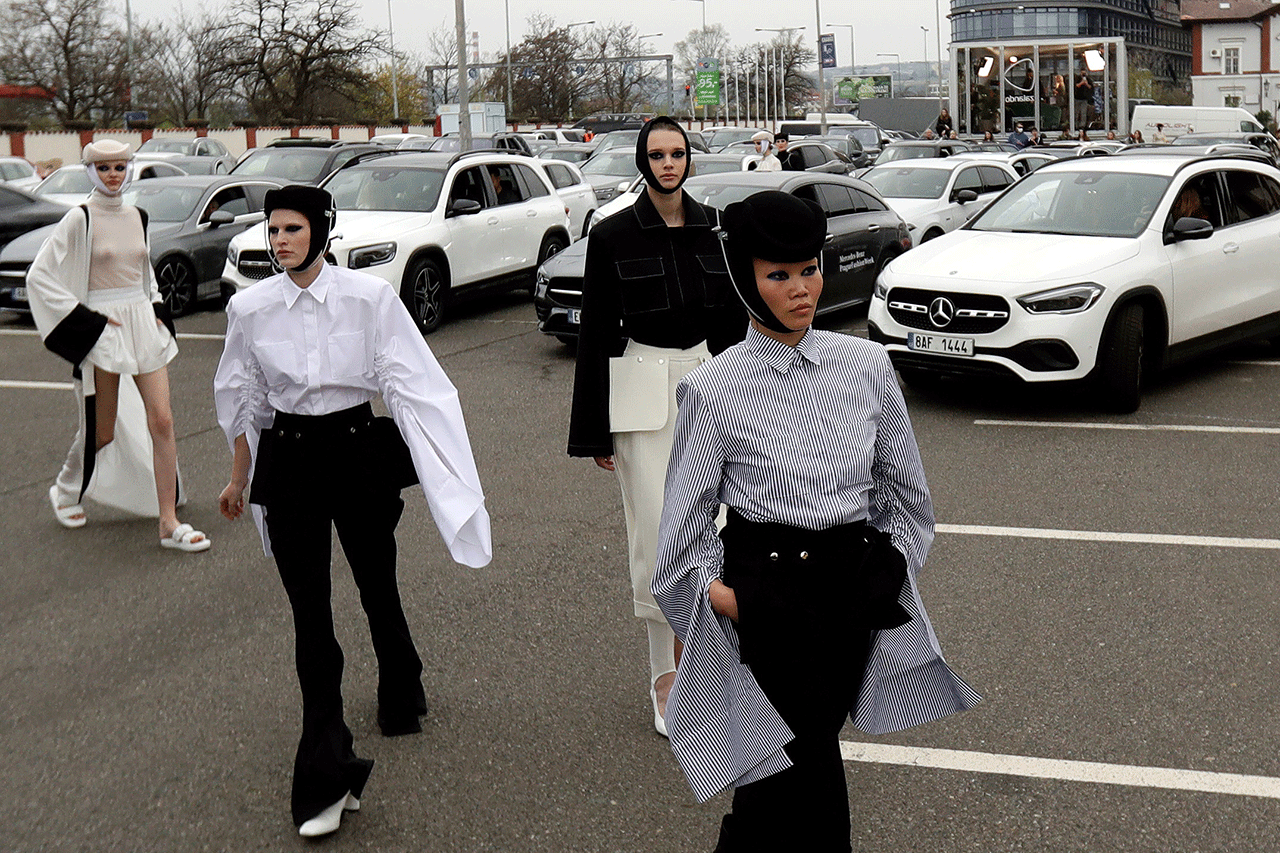 Fashion Show Drive-in...
