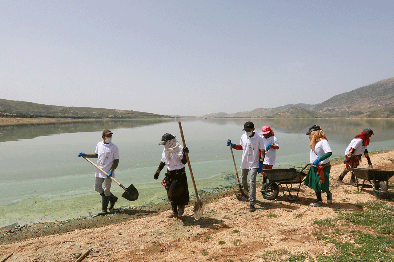Air Danau Qaraoun Lebanon...