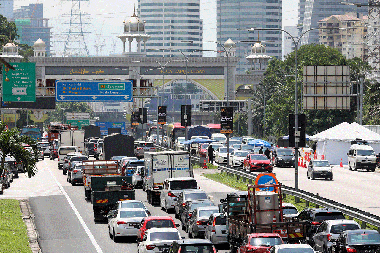 Malaysia Lockdown, Larang...