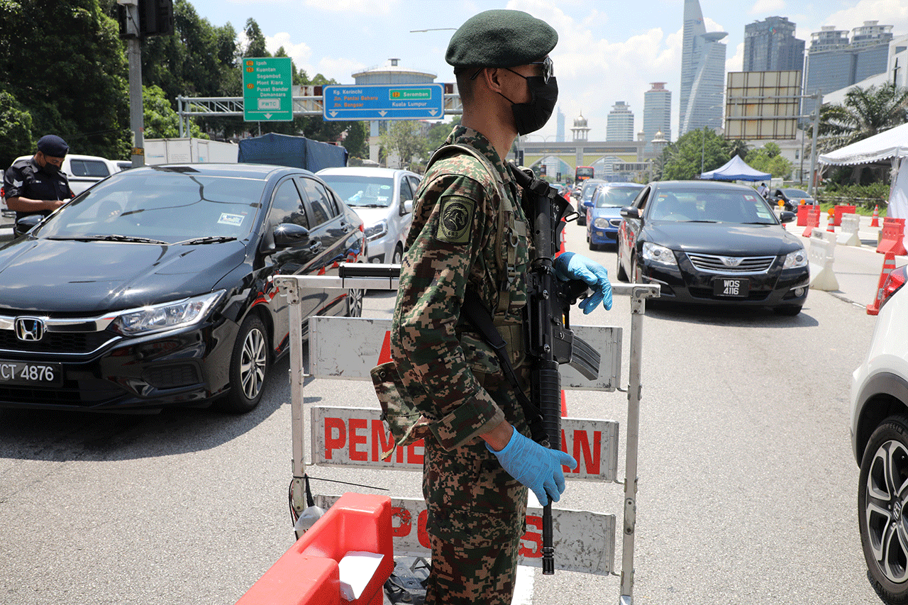 Malaysia Lockdown, Larang...