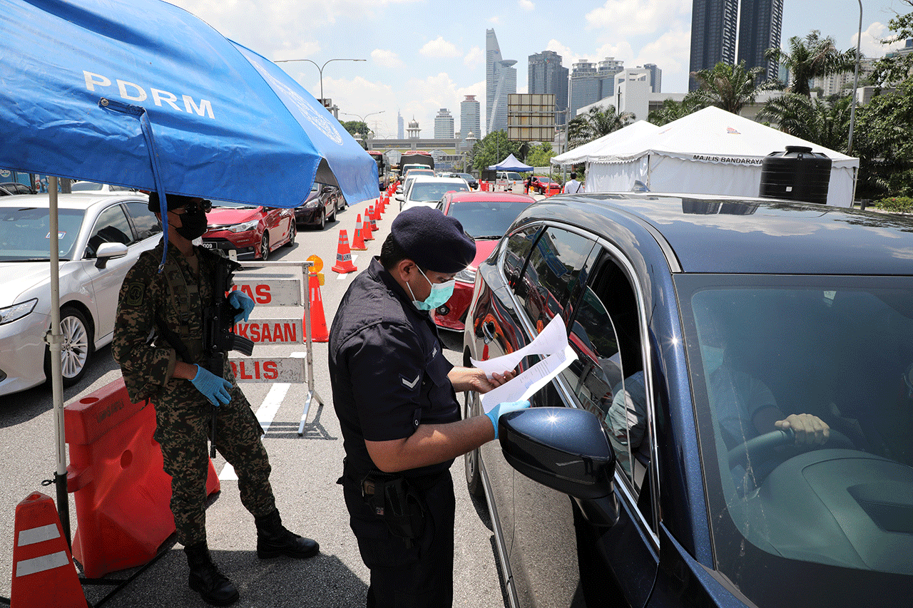 Malaysia Lockdown, Larang...