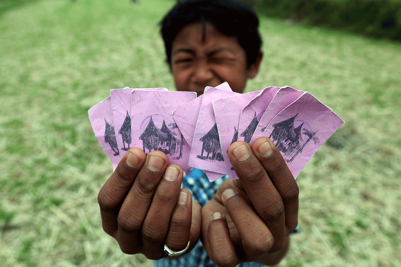 Tradisi Lomba Layang...