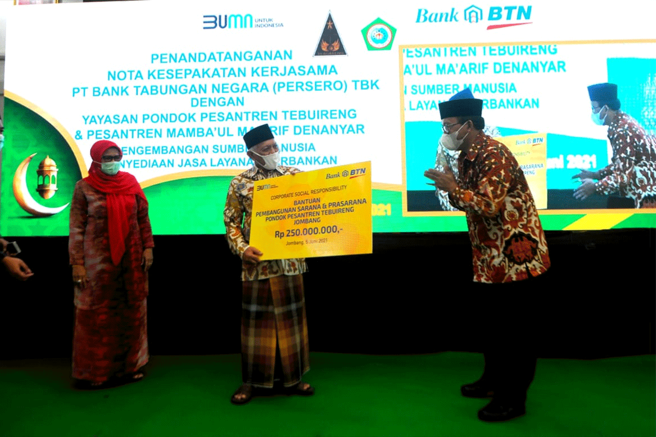BTN Serahkan Bantuan...