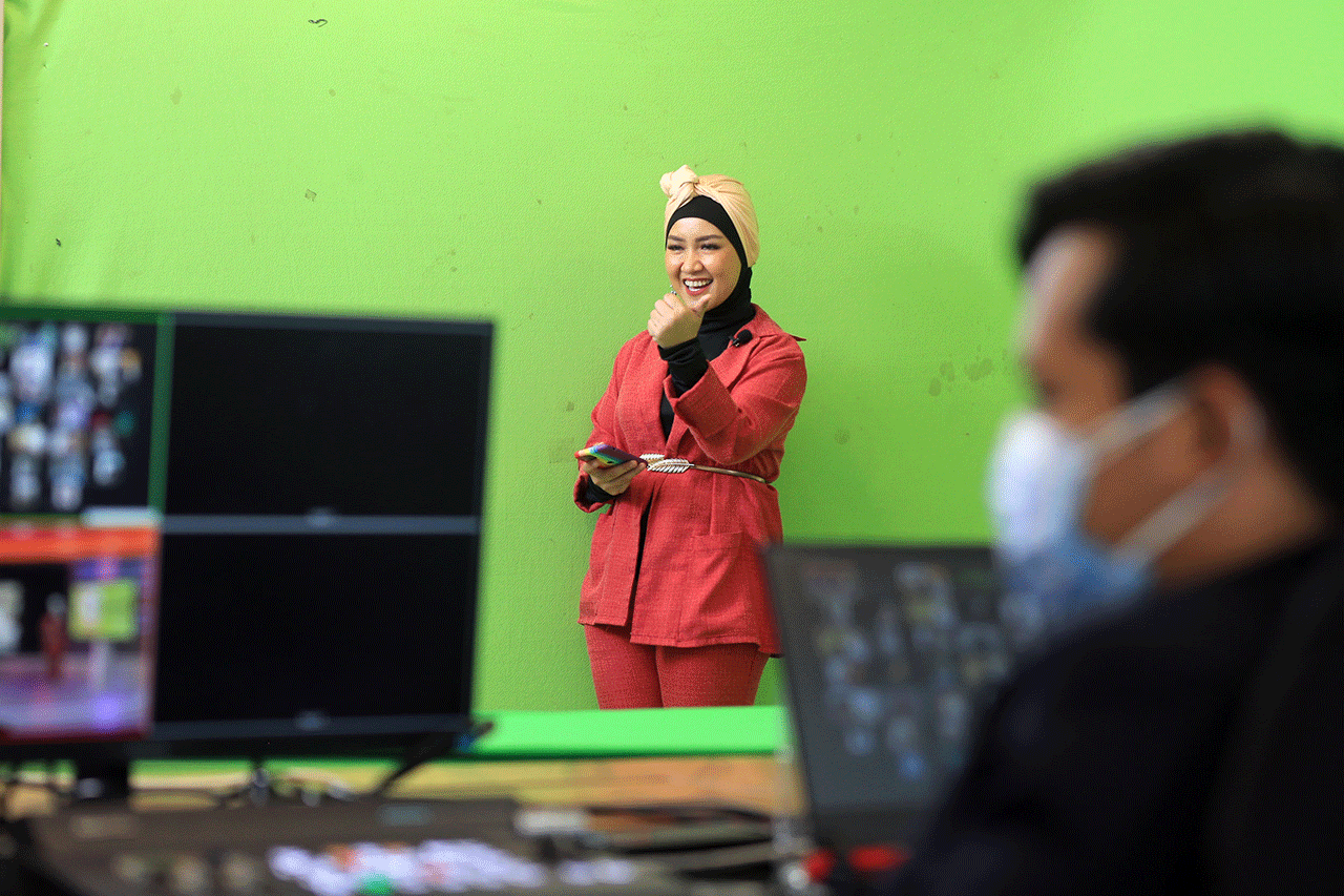Penerima Beasiswa Kahmipreneur,...