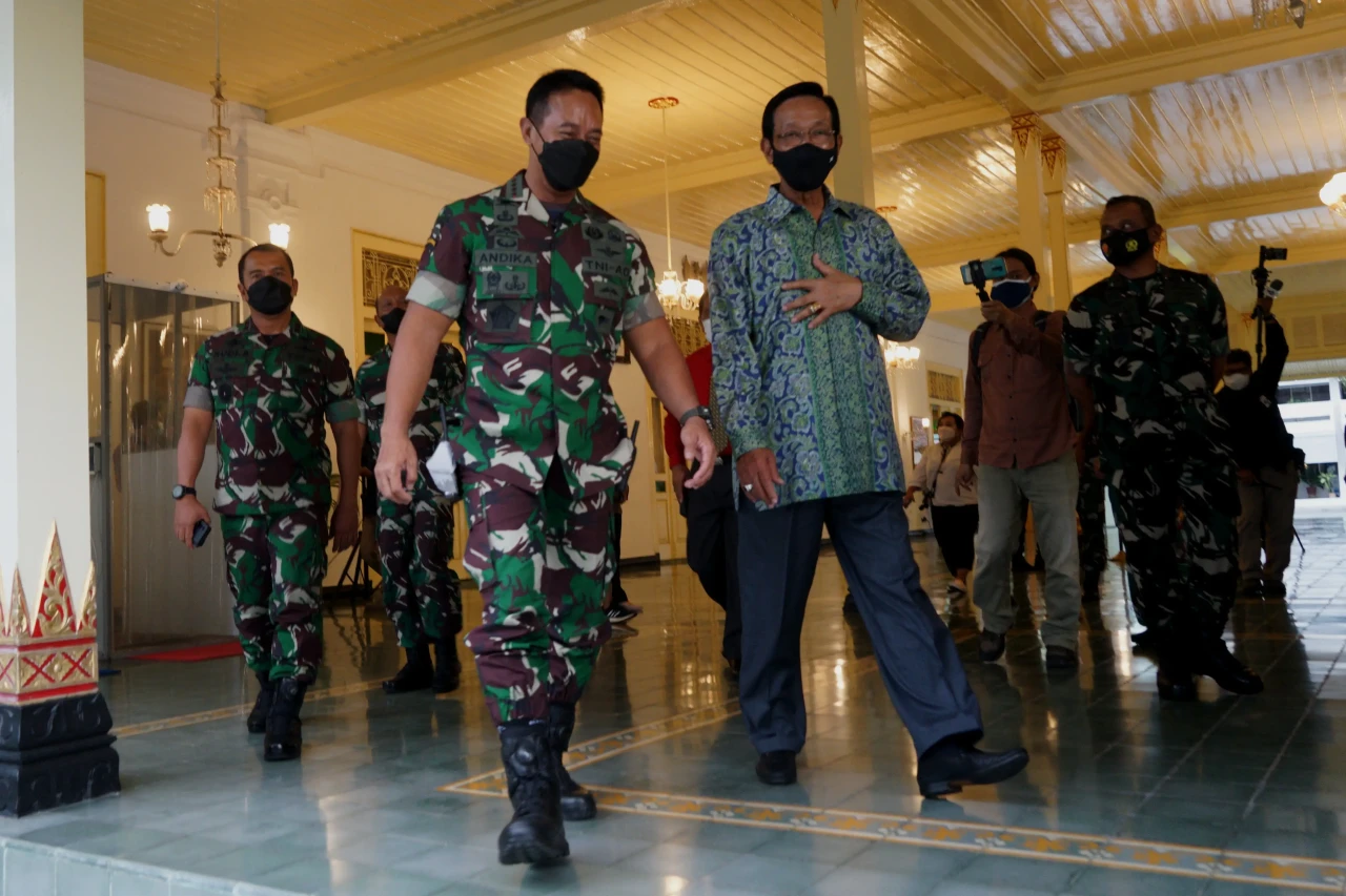 Panglima TNI Temui Sultan...