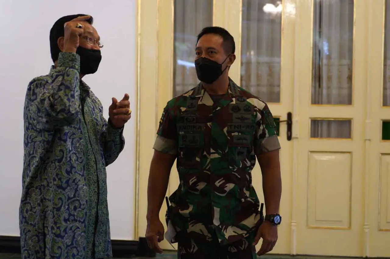 Panglima TNI Temui Sultan...