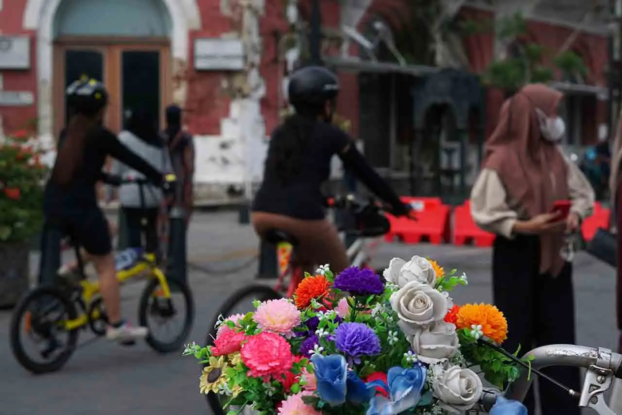 Menikmati Kota Lama...