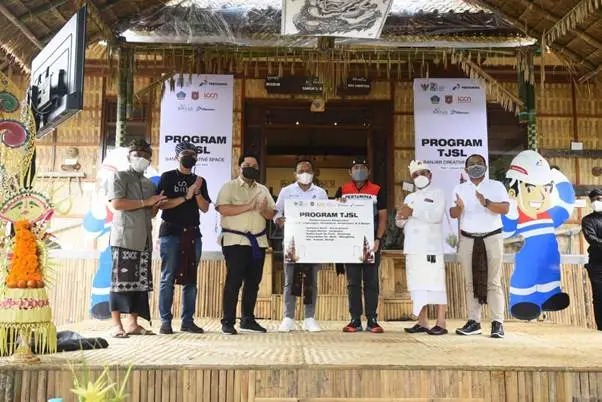 Berdayakan Masyarakat...