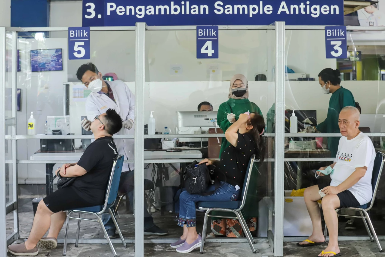 Tarif Antigen di Stasiun...