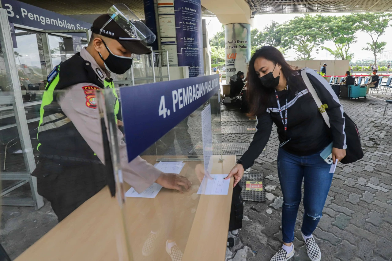 Tarif Antigen di Stasiun...