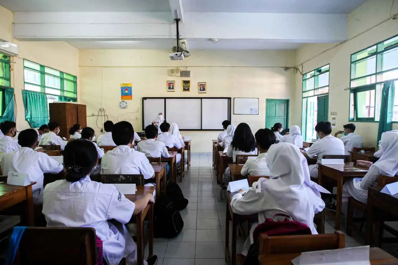Hari Pertama PTM 100...