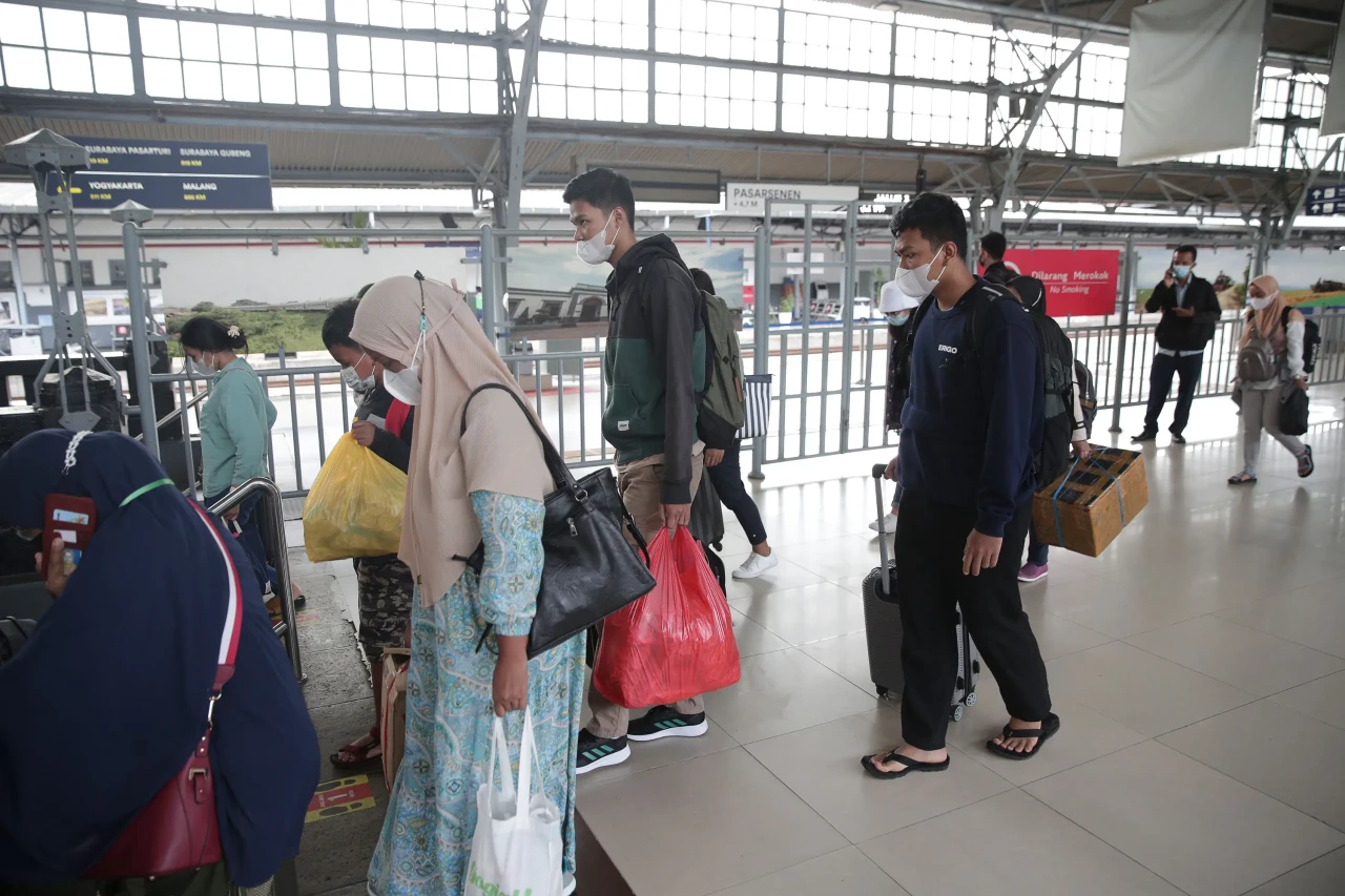 Arus Balik Libur Tahun...