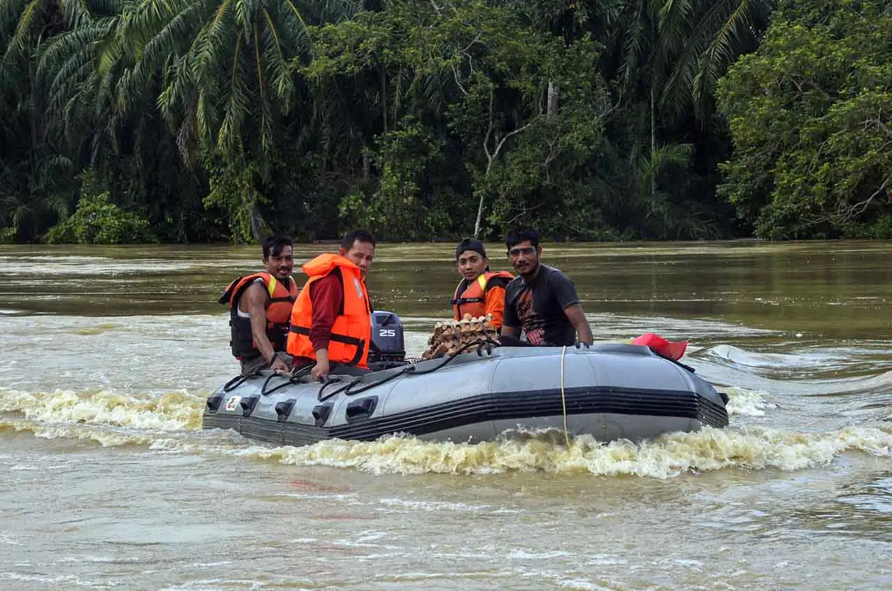 Banjir Rendam 17 Kecamatan...