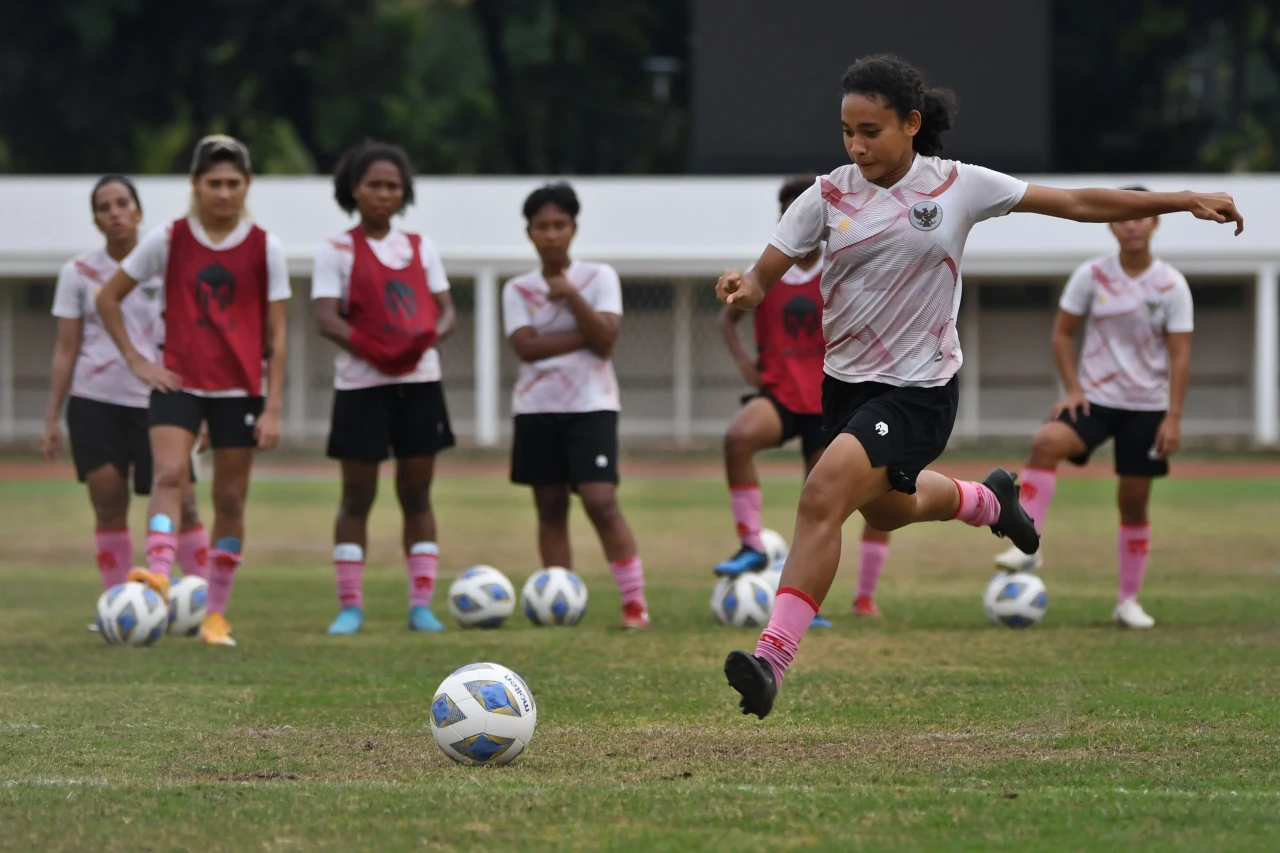 Persiapan Timnas Putri...