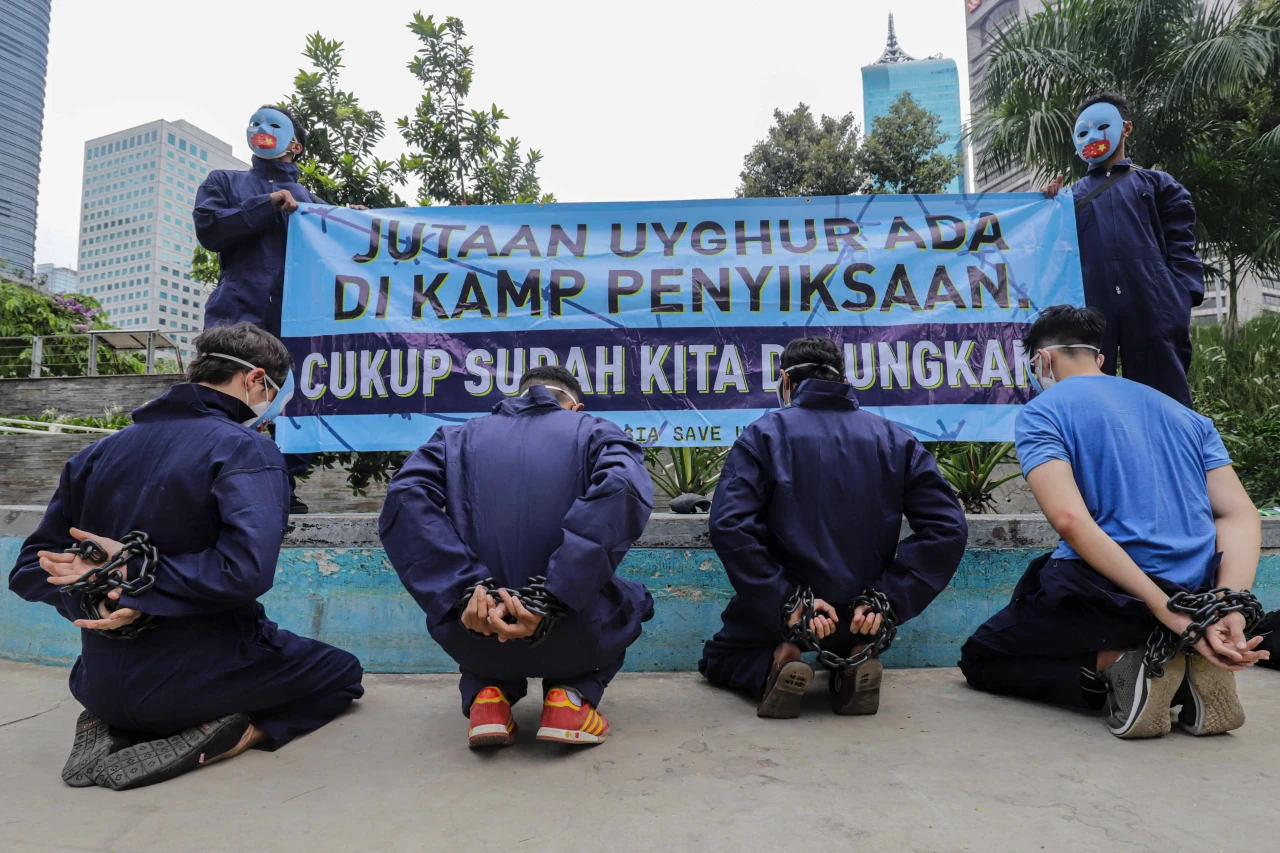 Aksi Solidaritas Selamatkan...