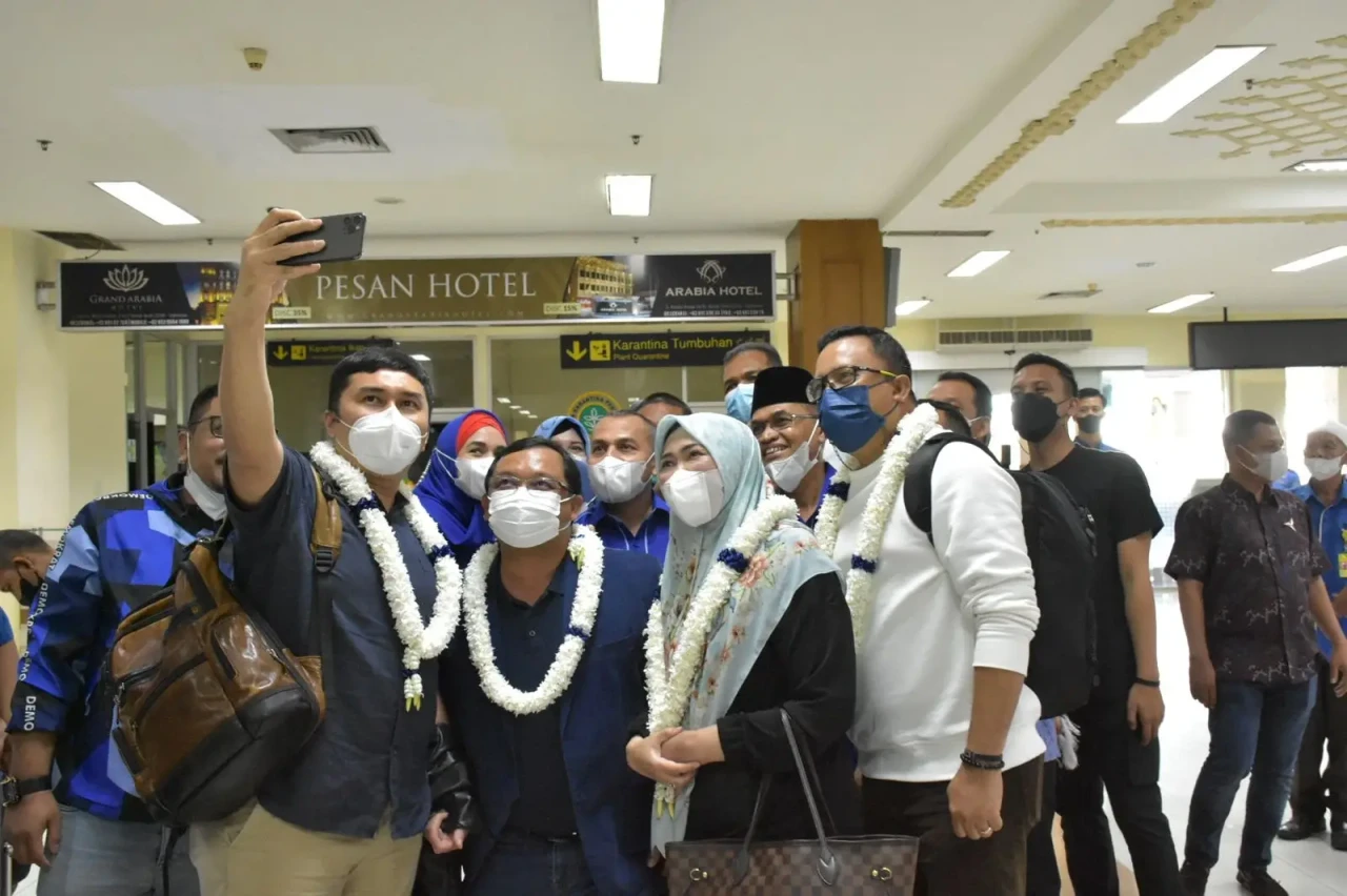 Dilantik Menjadi Ketua...