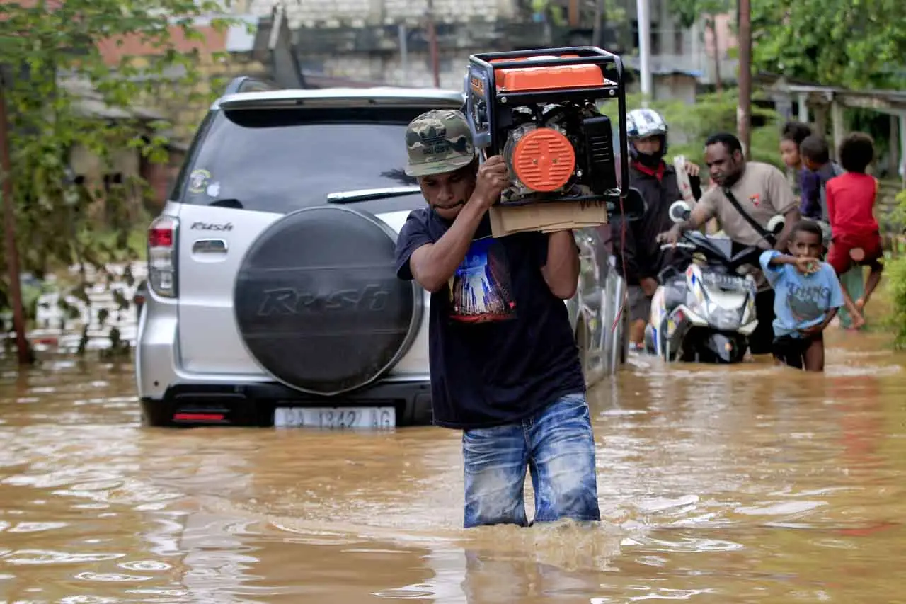 Tujuh Ribu Warga Terdampak...