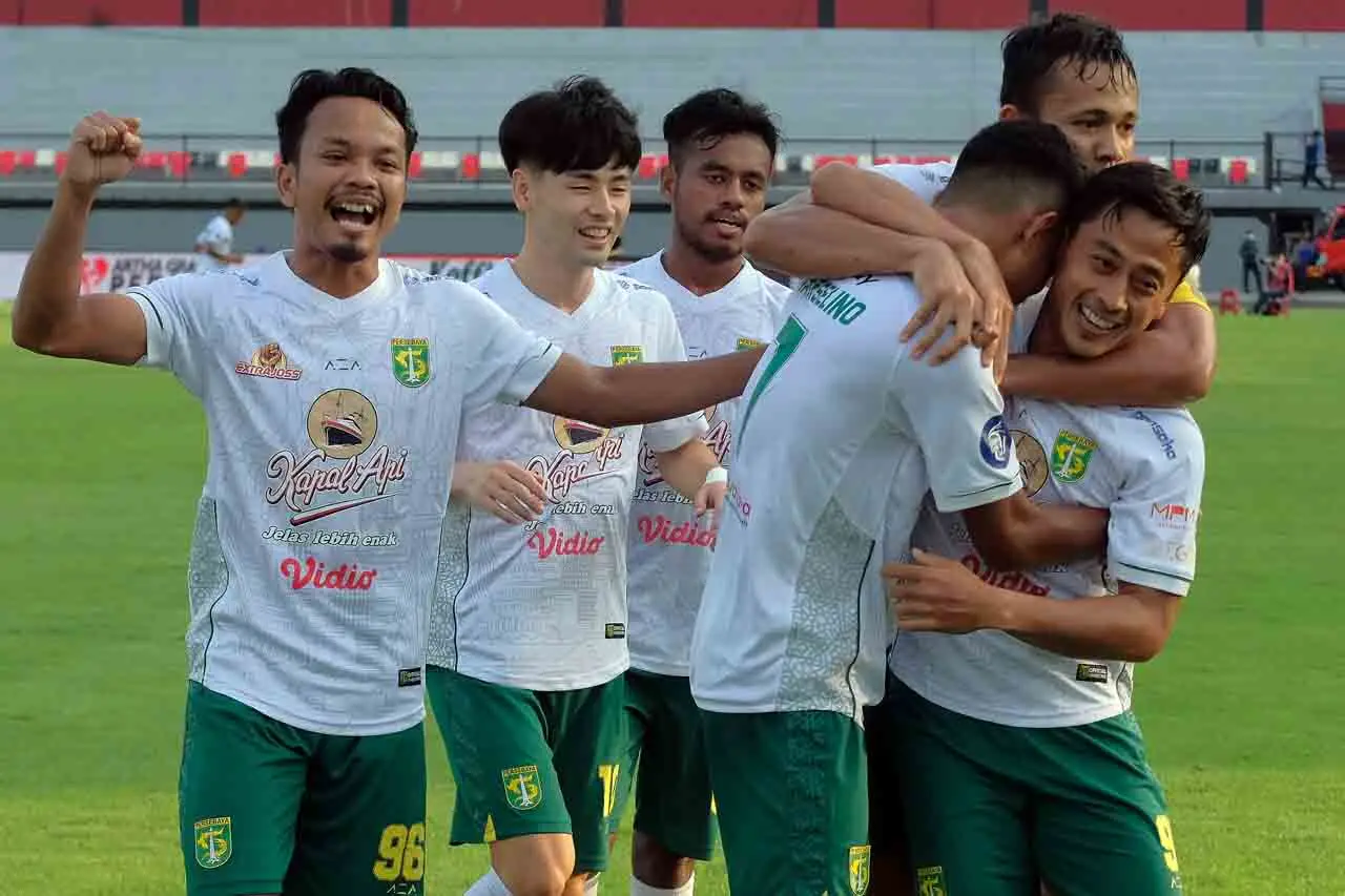 Persebaya Menang atas...