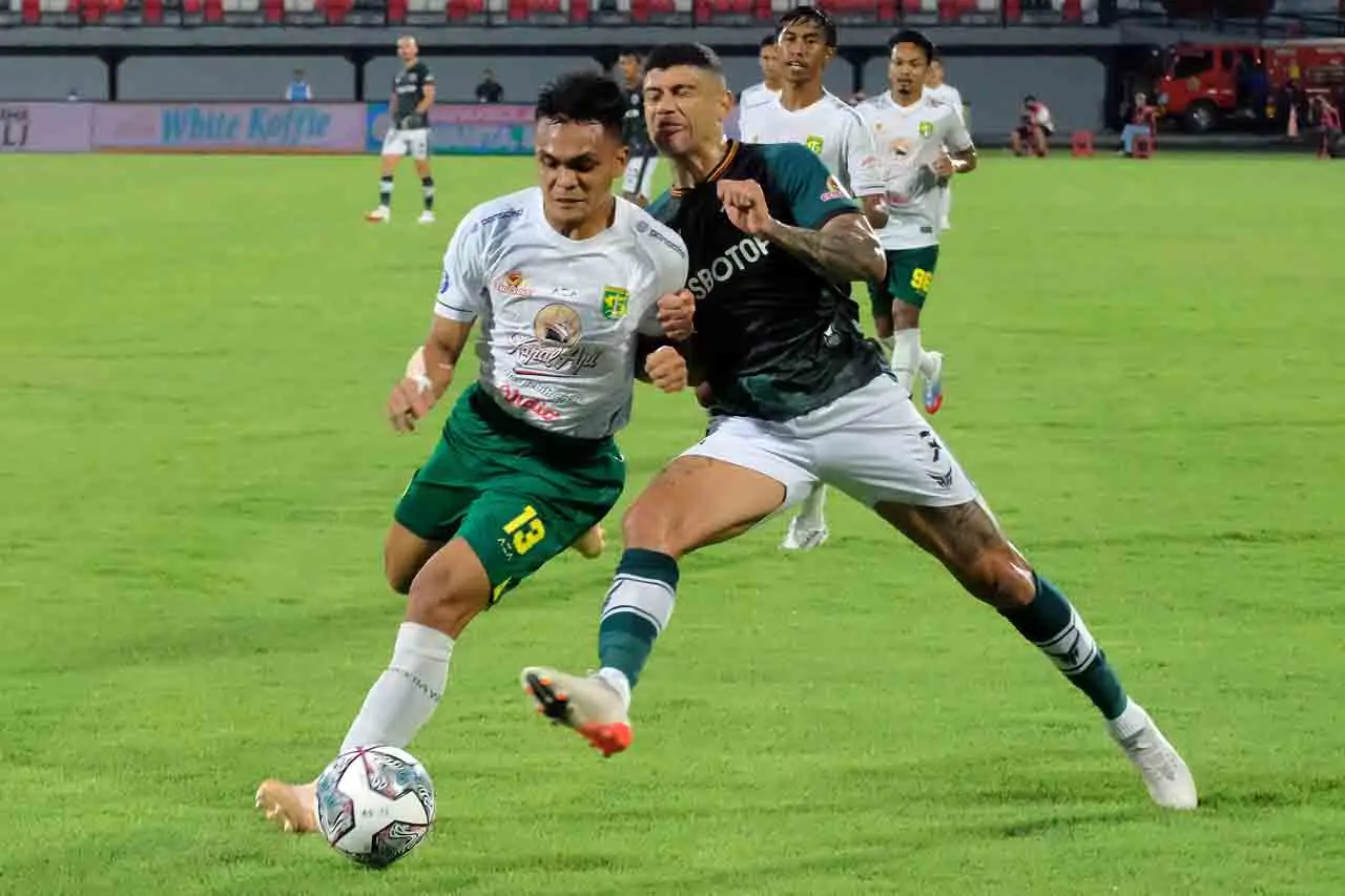 Persebaya Menang atas...