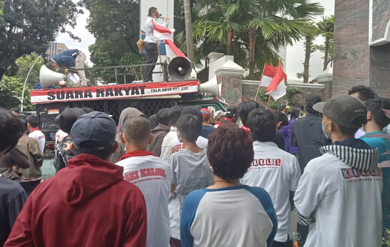 Tuntut Penuntasan Kasus...