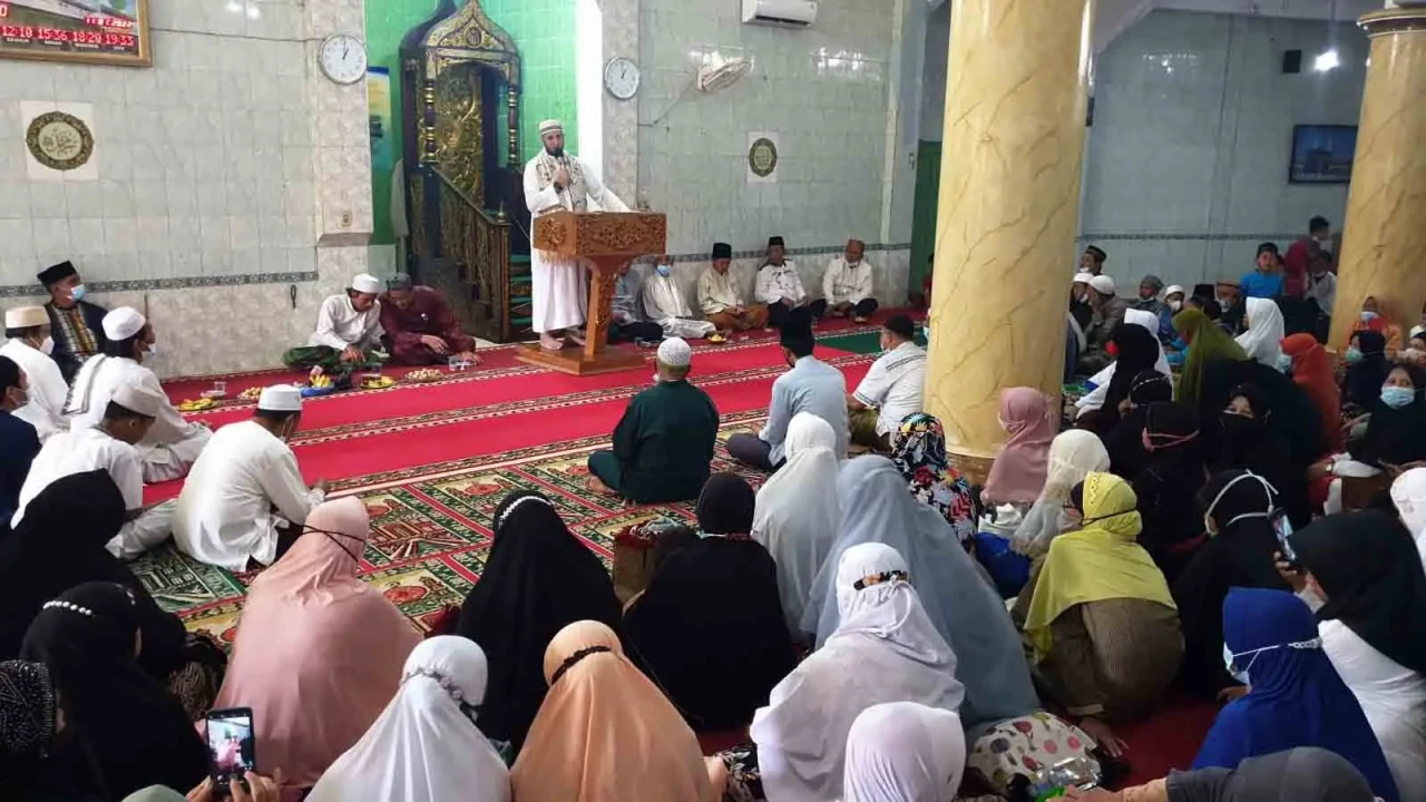 Tausiyah di Masjid Daarussalam,...