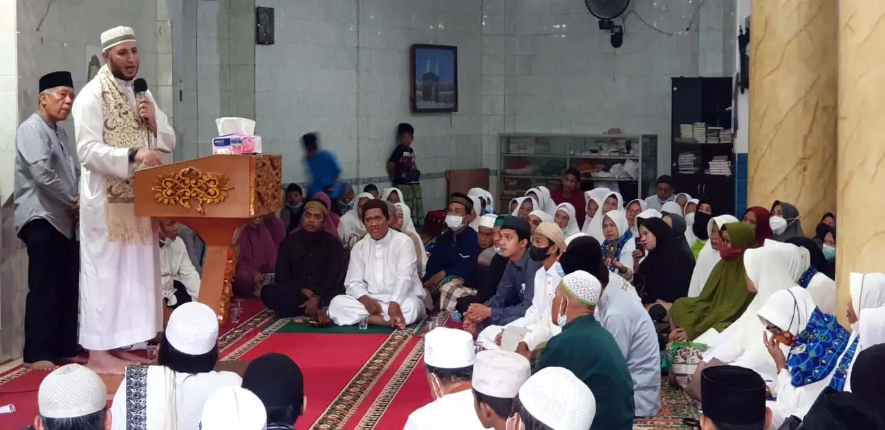 Tausiyah di Masjid Daarussalam,...