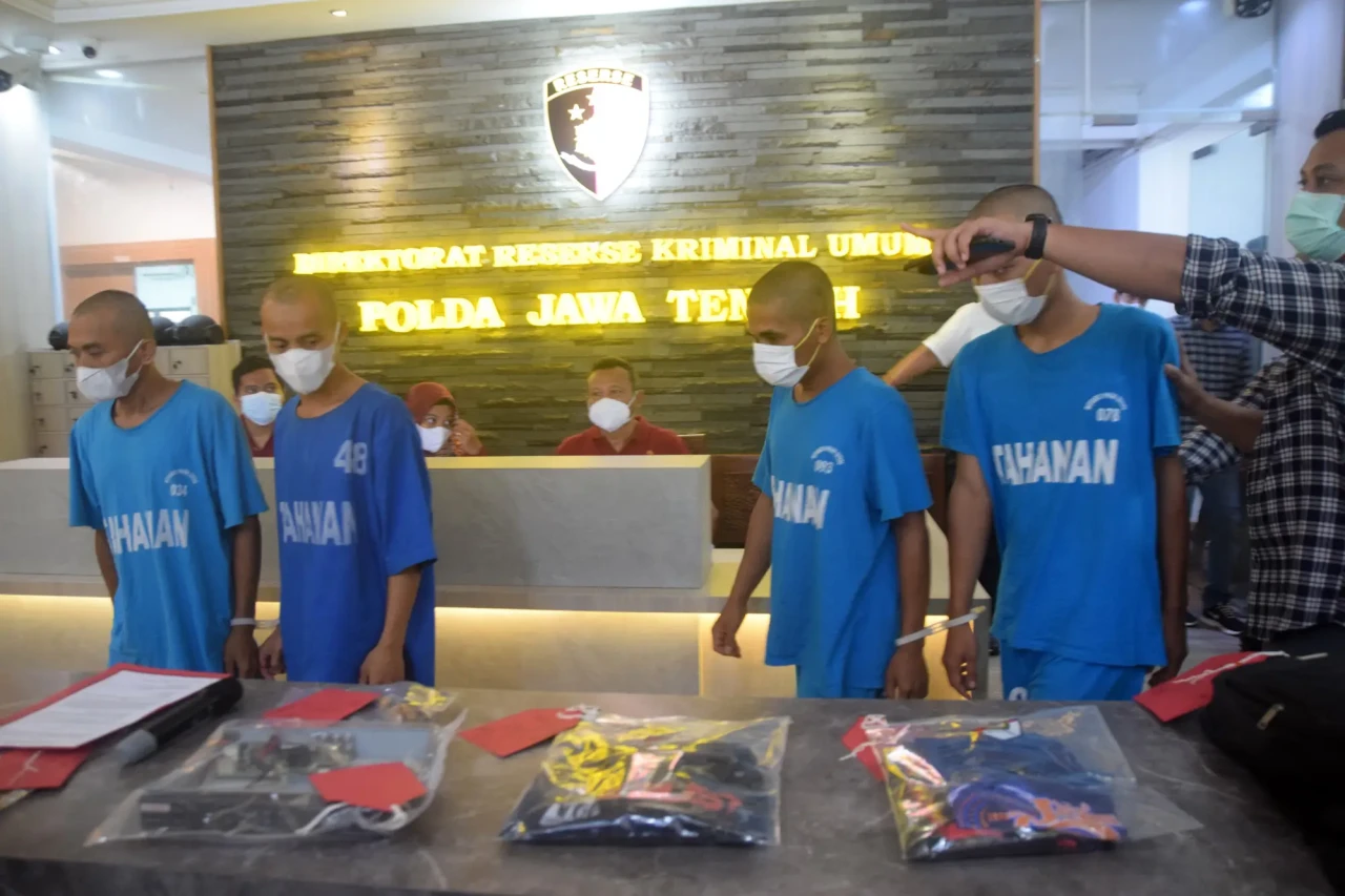 Polda Jateng Ringkus...
