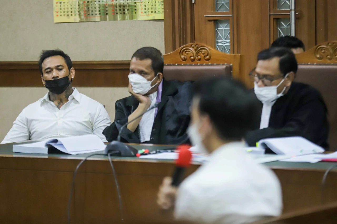 Jerinx Hadiri Sidang...