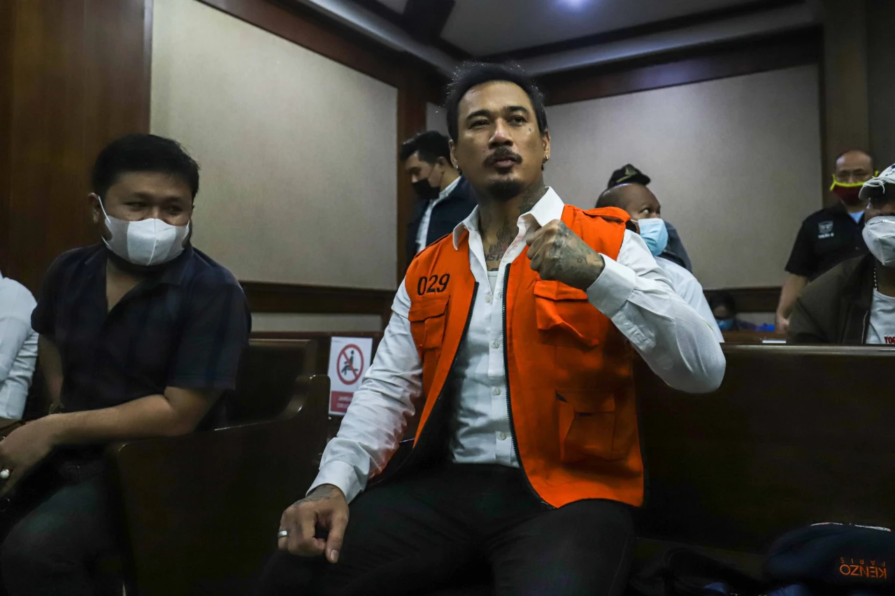 Jerinx Hadiri Sidang...