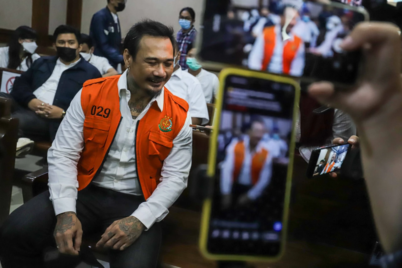 Jerinx Hadiri Sidang...