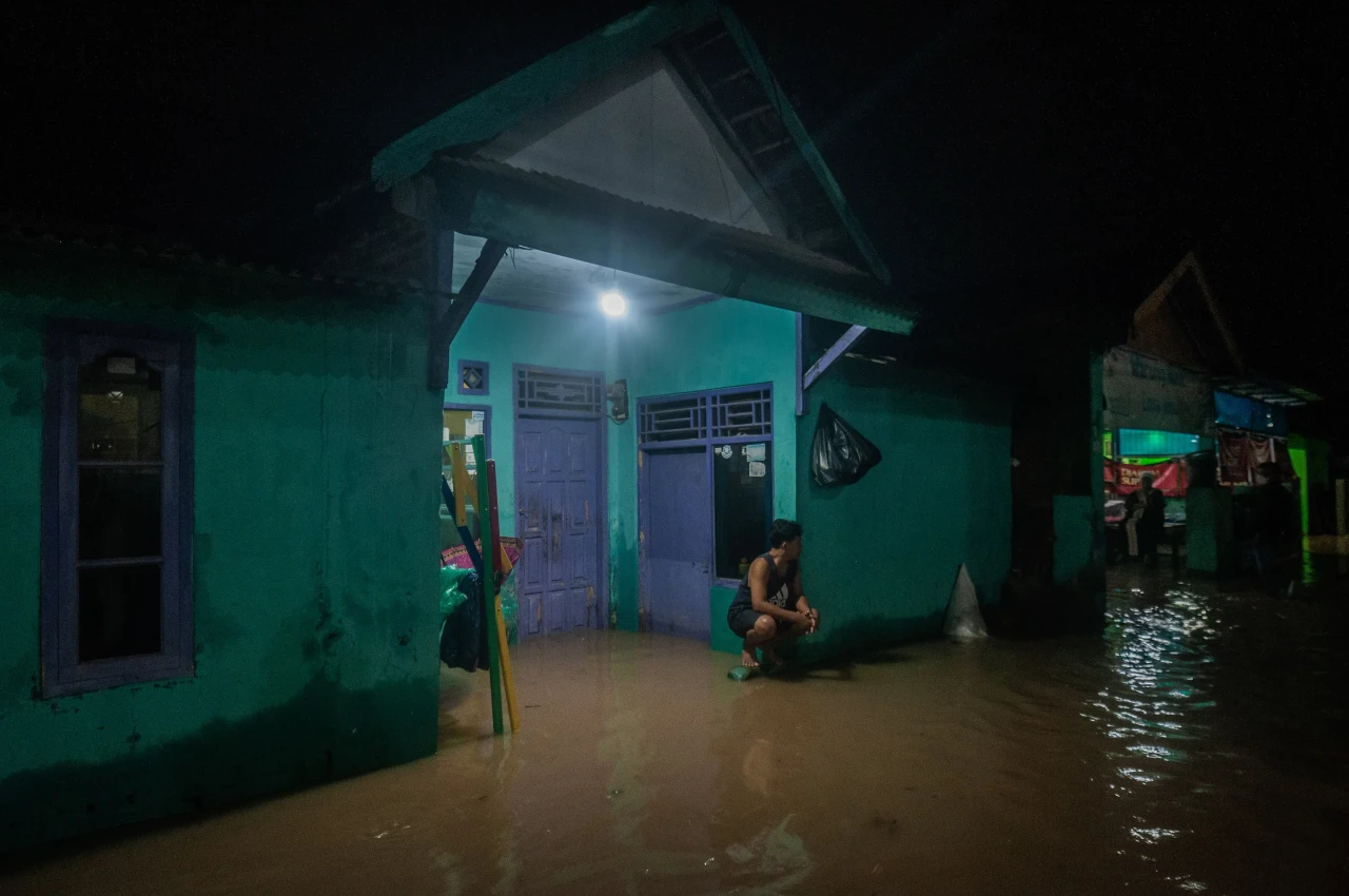 Warga Rengkasbitung...