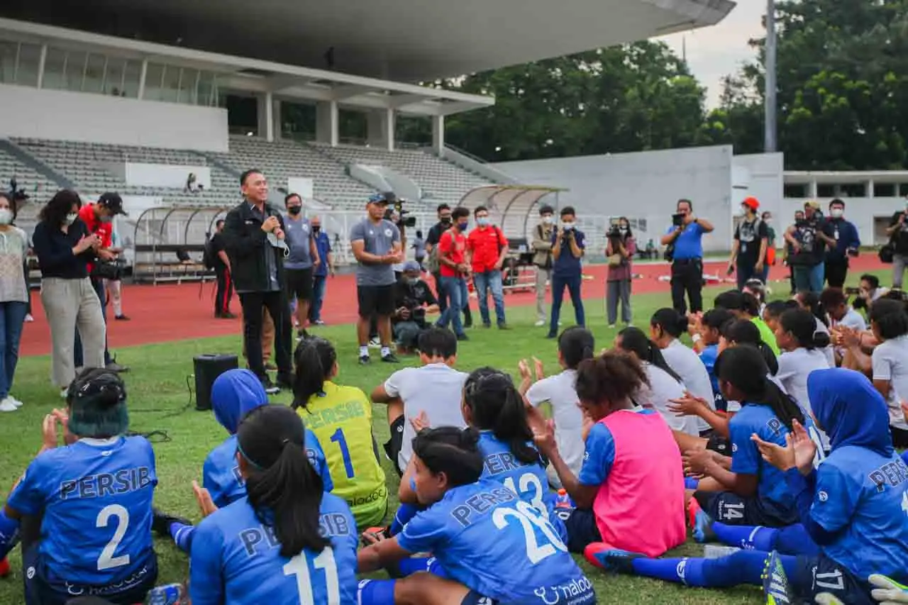 Ketum PSSI Pantau Langsung...
