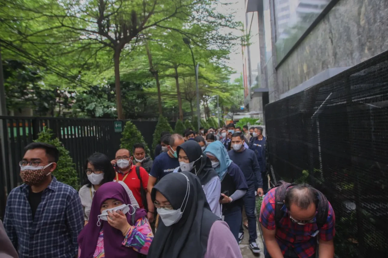 Gempa Terasa Hingga...