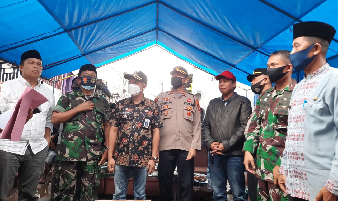 TNI-Polri Damaikan Dua...