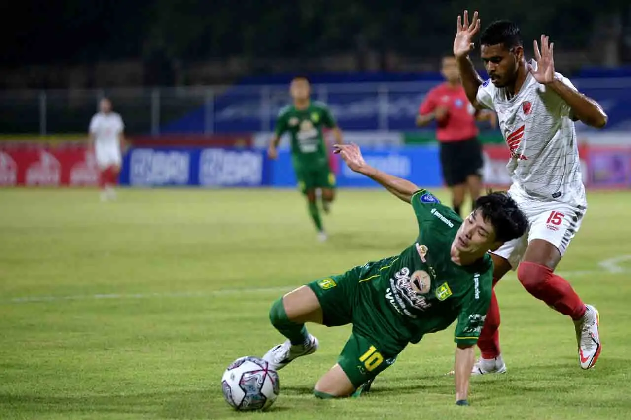 Persebaya Bungkam PSM...