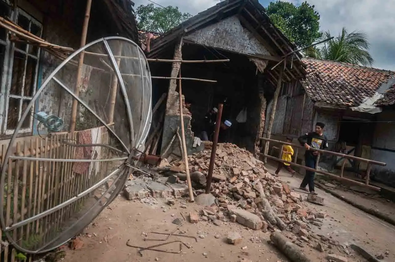 BPBD: 1.231 Rumah Rusak...