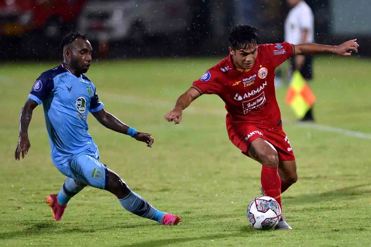 Liga 1 : Persija Imbang...