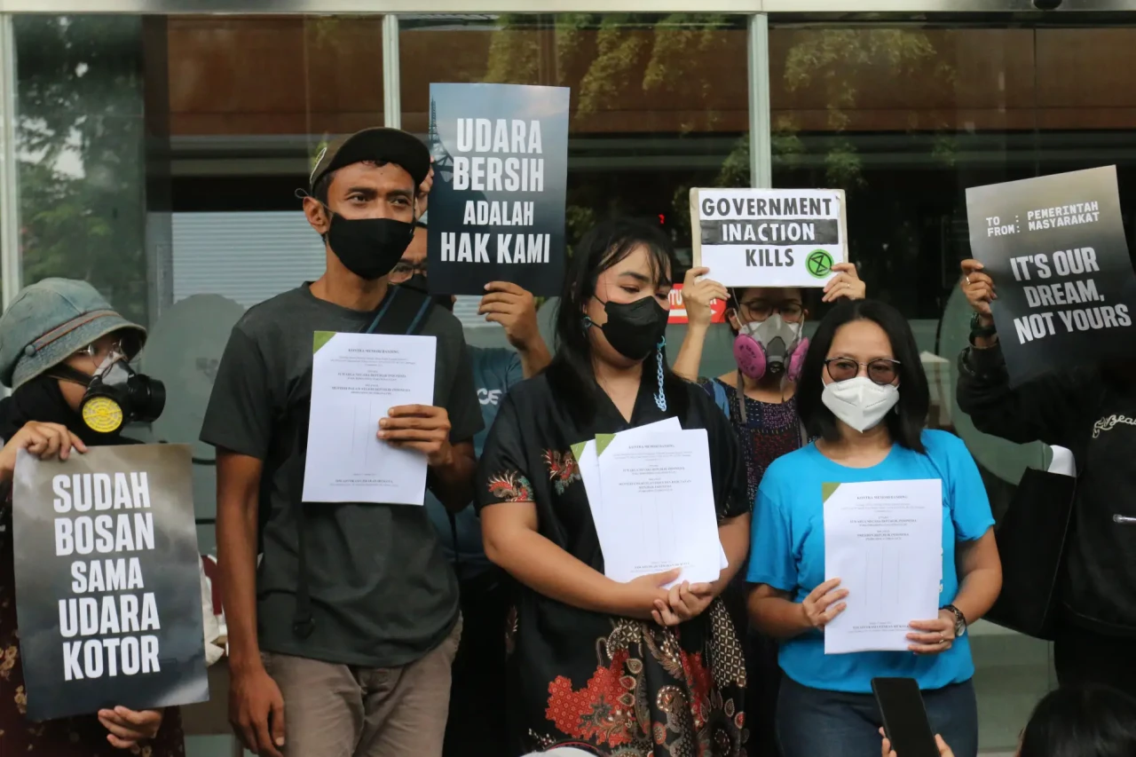 Aksi Kontra Memori Banding...