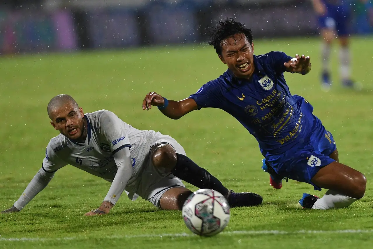 PSIS Semarang Tahan...