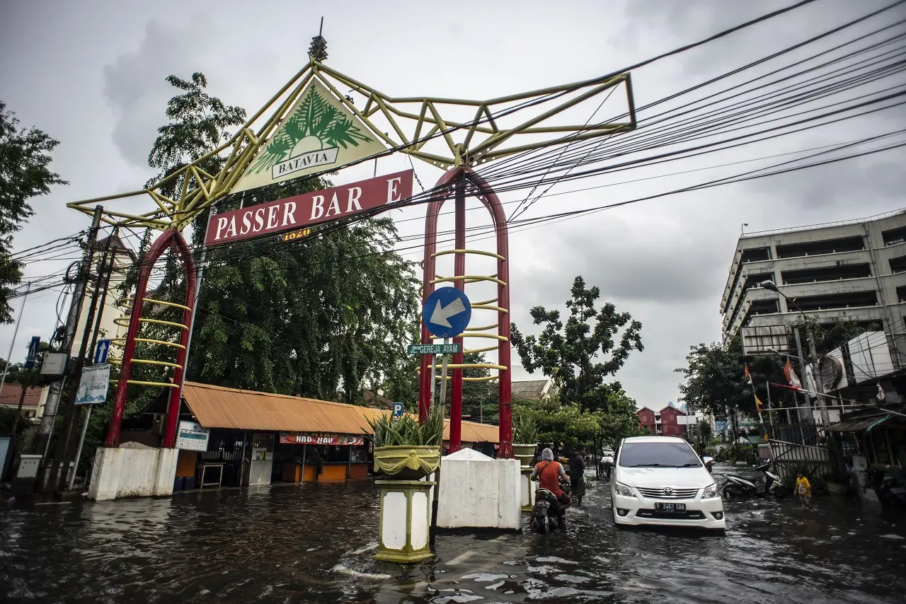 Kawasan Mangga Dua Dilanda...