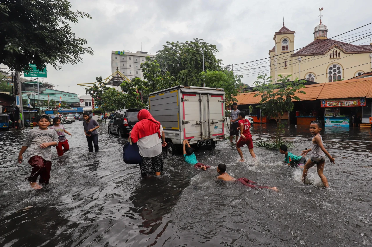 Banjir Jakarta : Ruas...