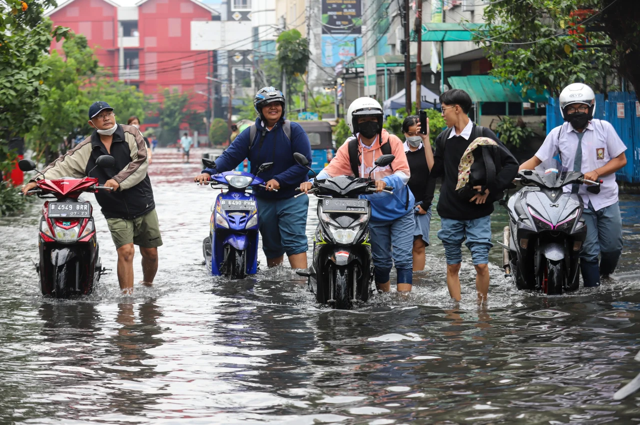 Banjir Jakarta : Ruas...