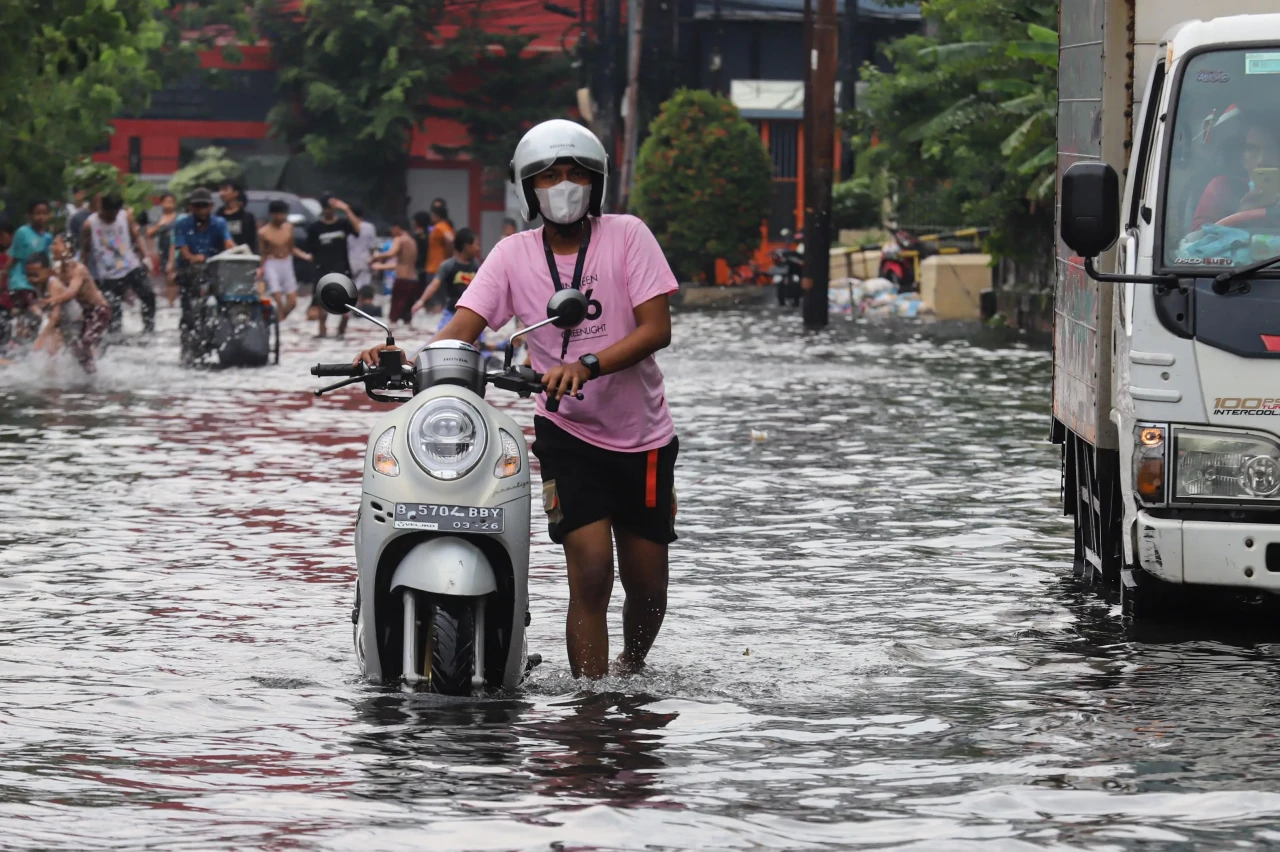Banjir Jakarta : Ruas...
