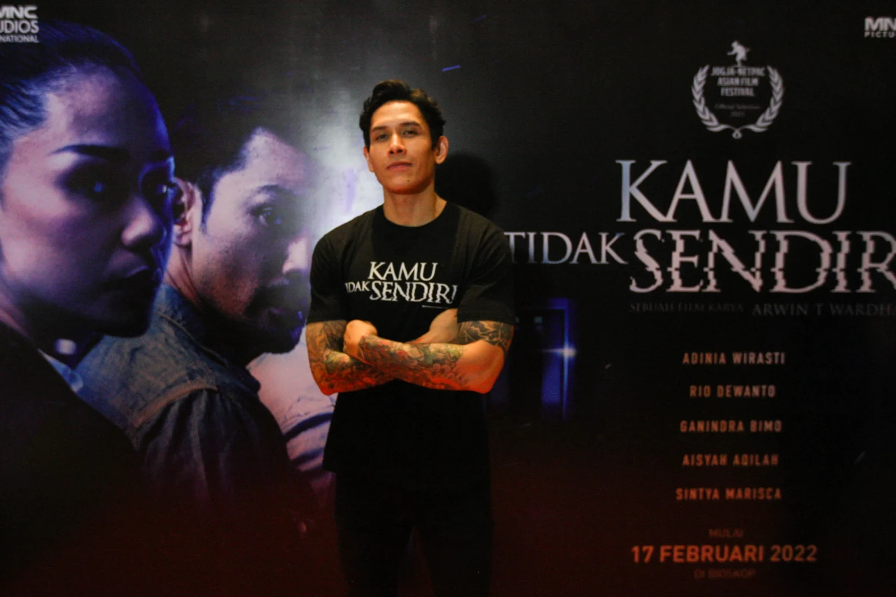 Kamu Tidak Sendiri,...