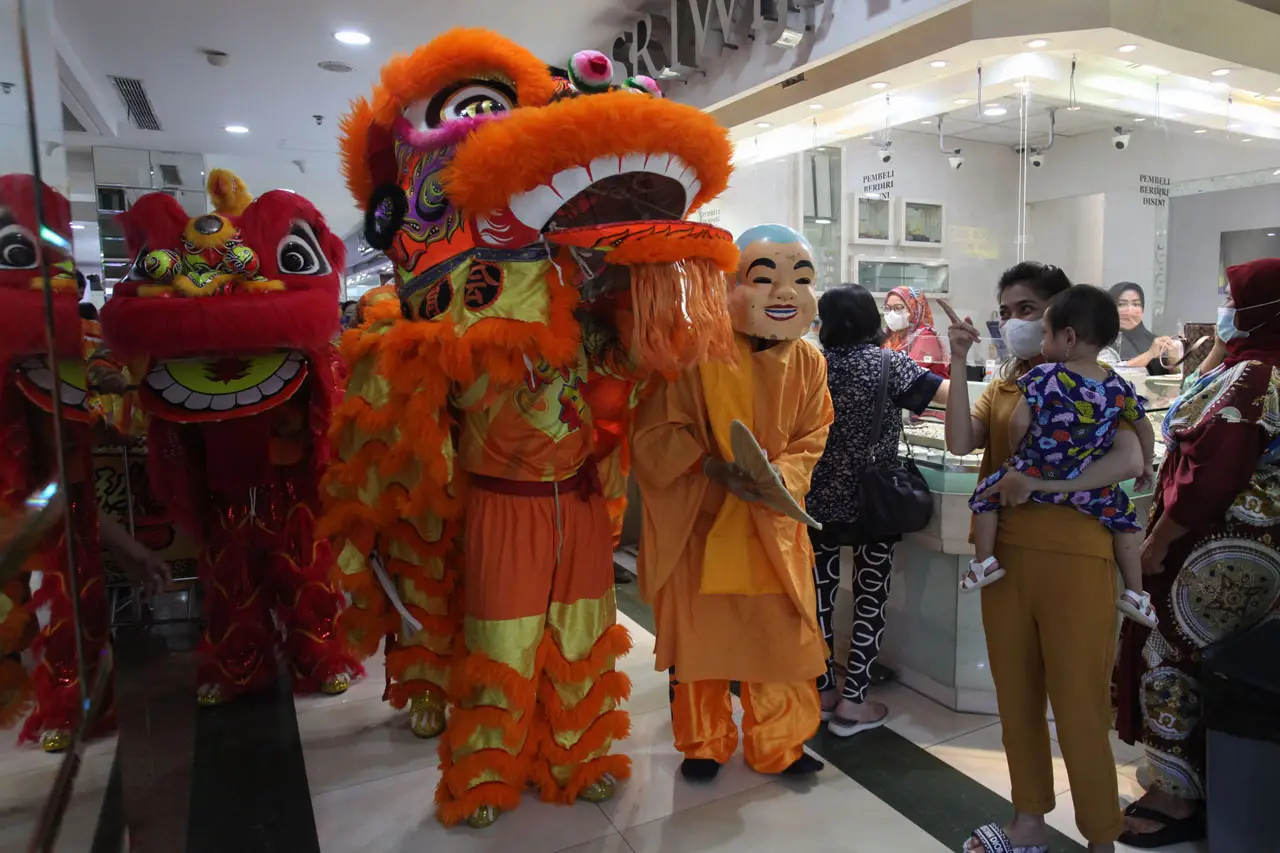 Atraksi Barongsai di...