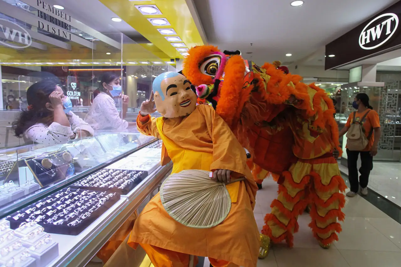 Atraksi Barongsai di...