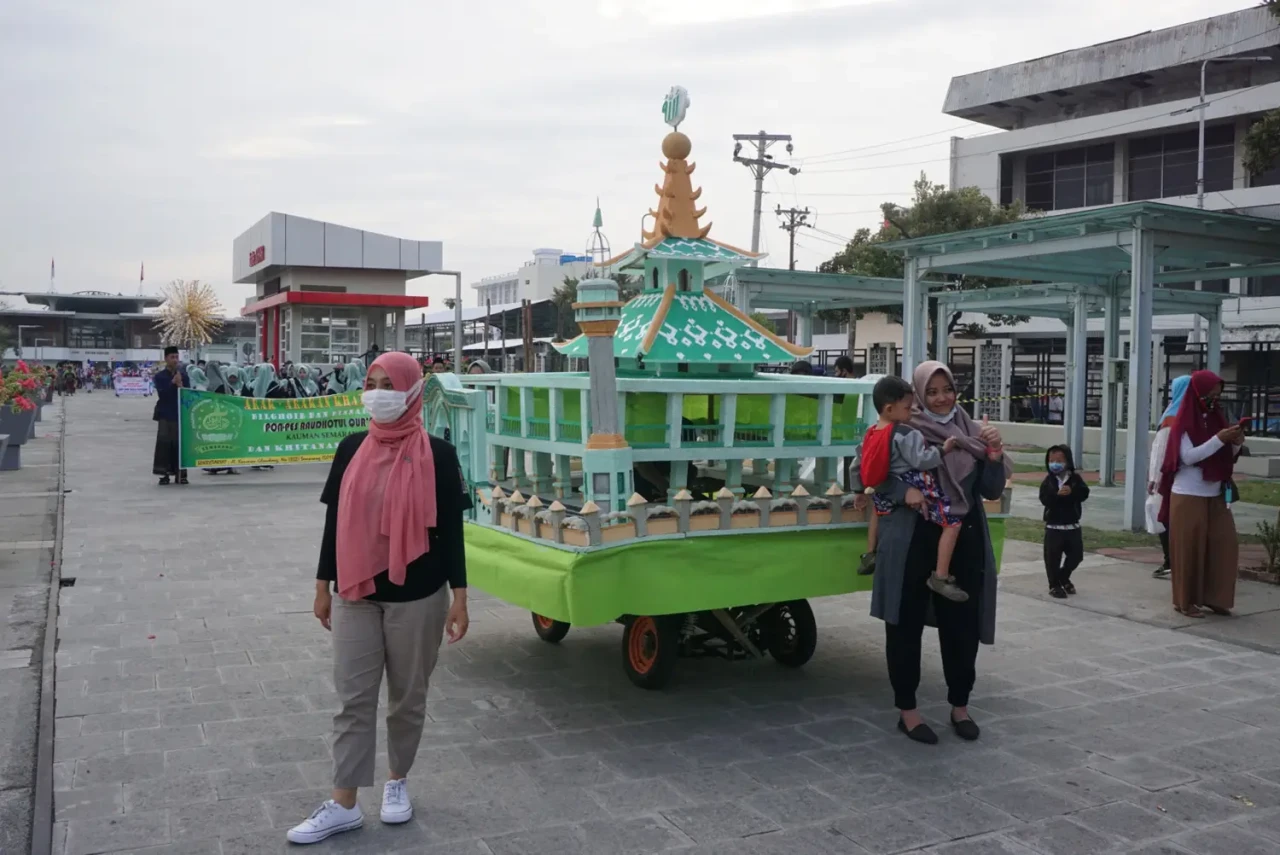 Arak-arakan Kauman Kampung...