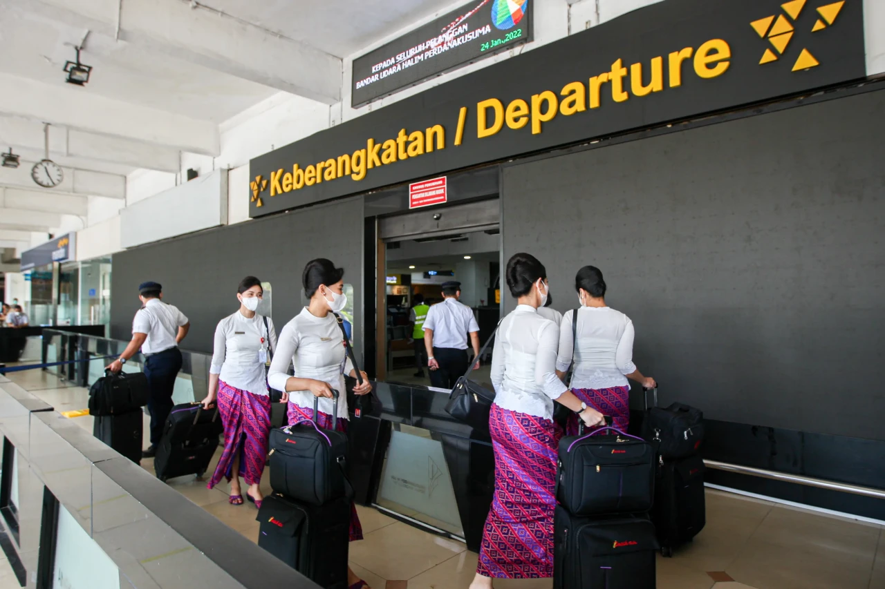 Revitalisasi, Bandara...