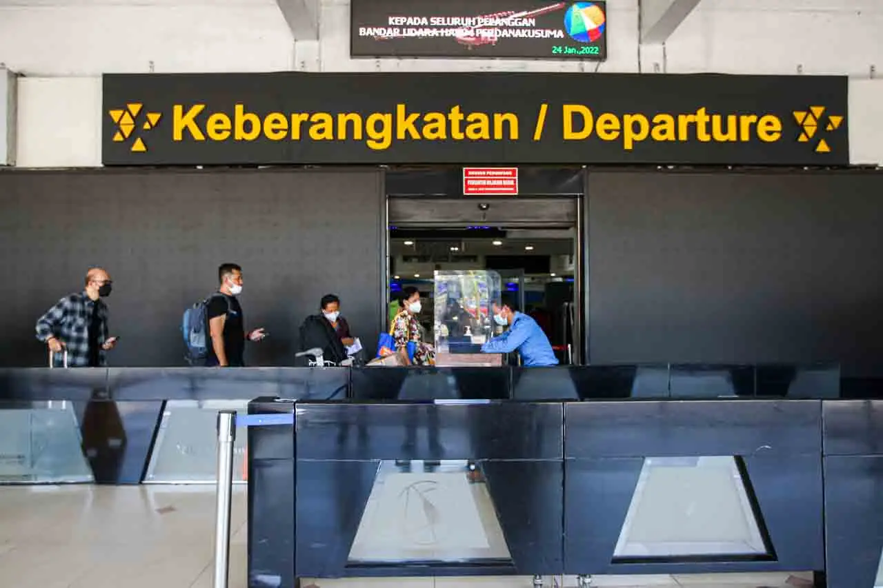 Revitalisasi, Bandara...