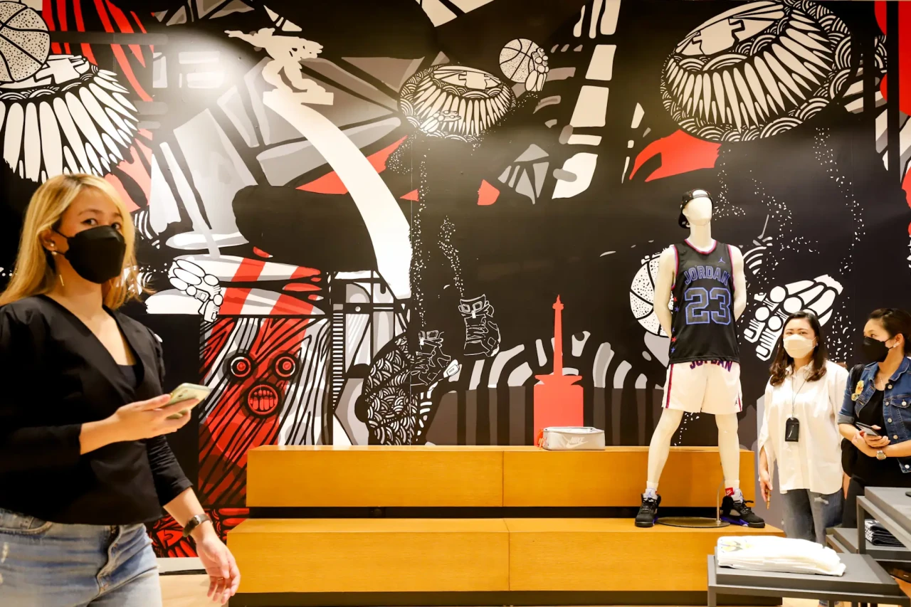 Foot Locker Resmi Buka...